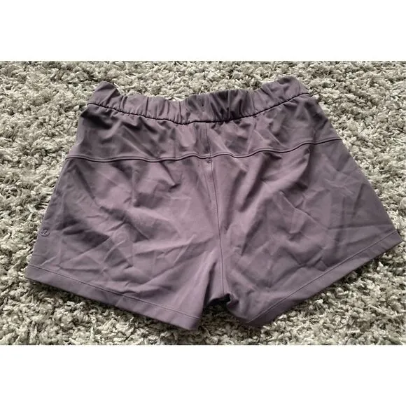 56 Lululemon On The Fly GRAY yoga Gym SHORTS sz 8