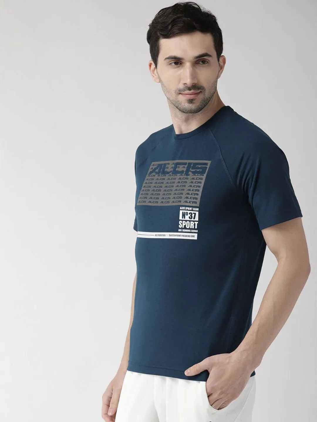 Alcis Men Navy Blue Printed Round Neck T-shirt