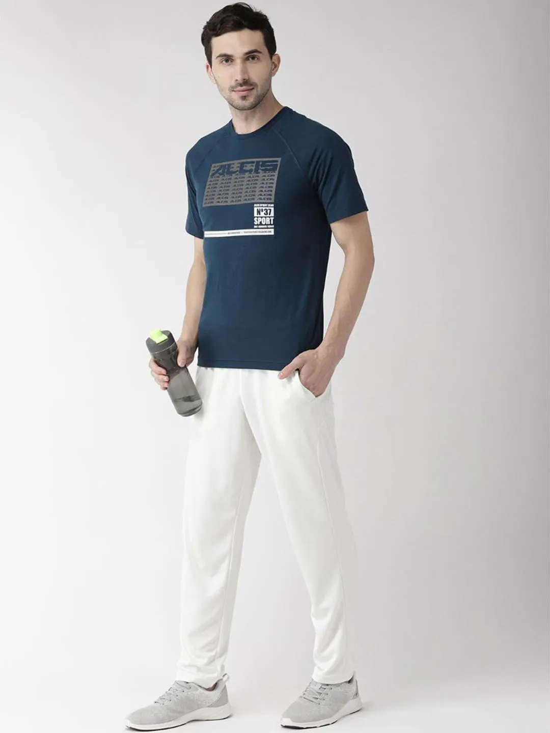 Alcis Men Navy Blue Printed Round Neck T-shirt