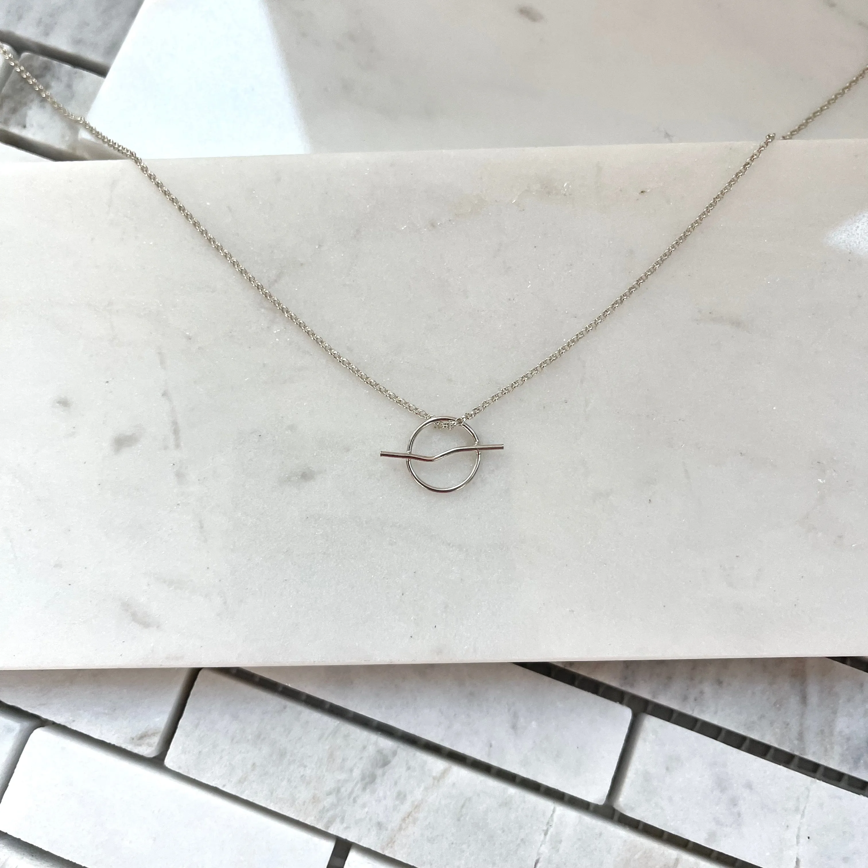 BOLT NECKLACE
