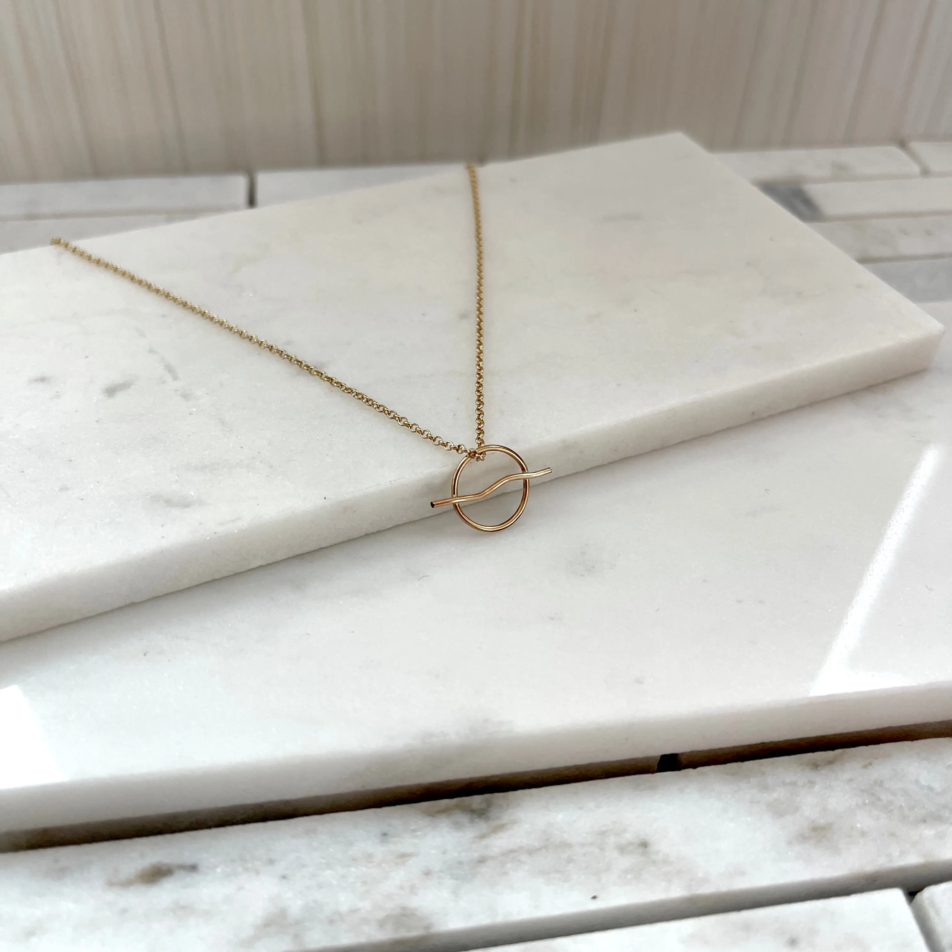 BOLT NECKLACE