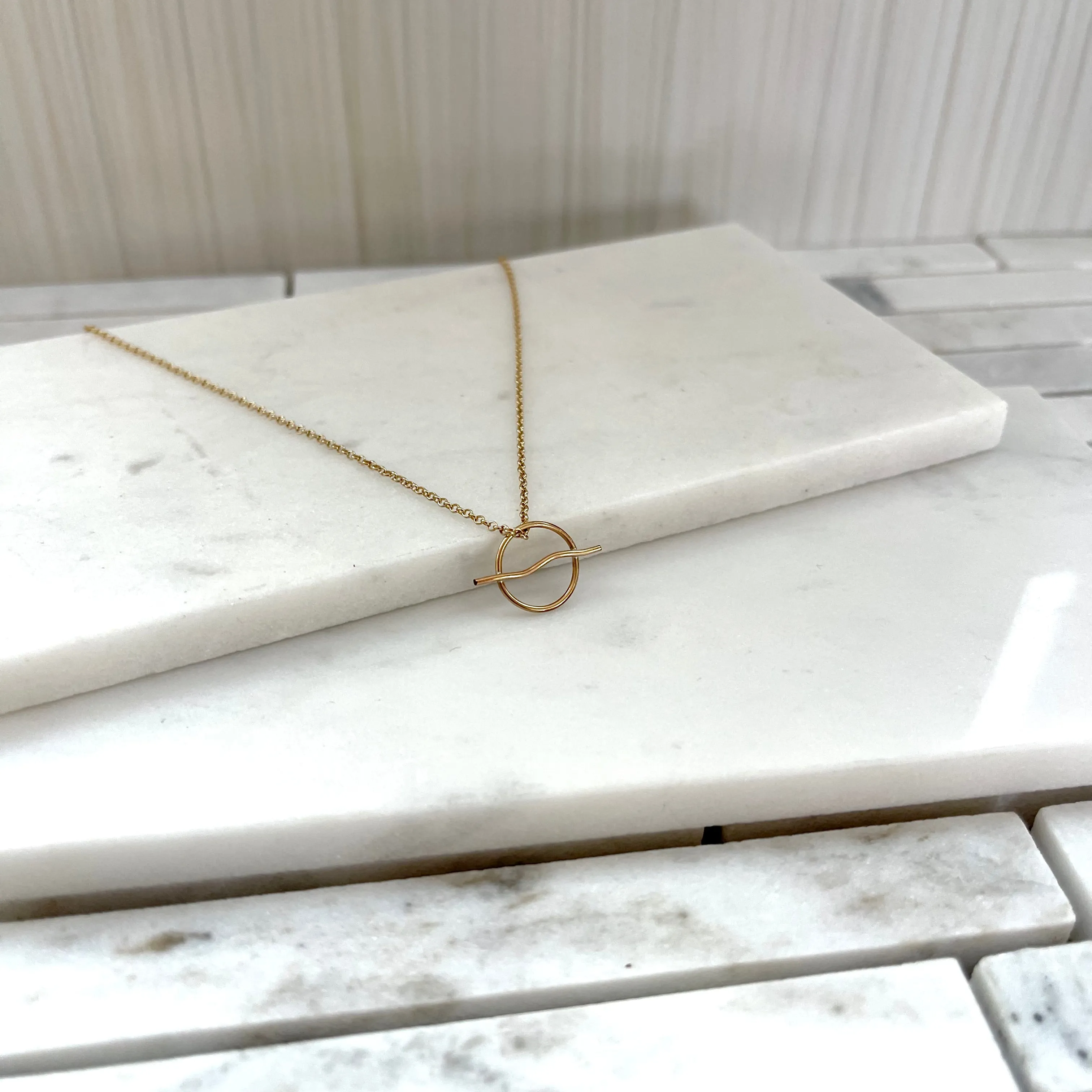 BOLT NECKLACE