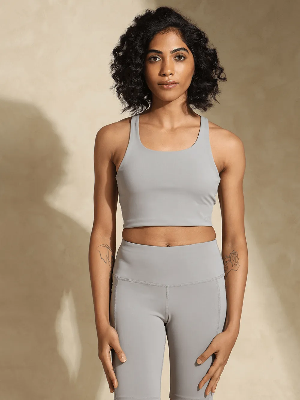Cloud Grey High Impact Action Bra With Clasp & Aura Cycling Shorts