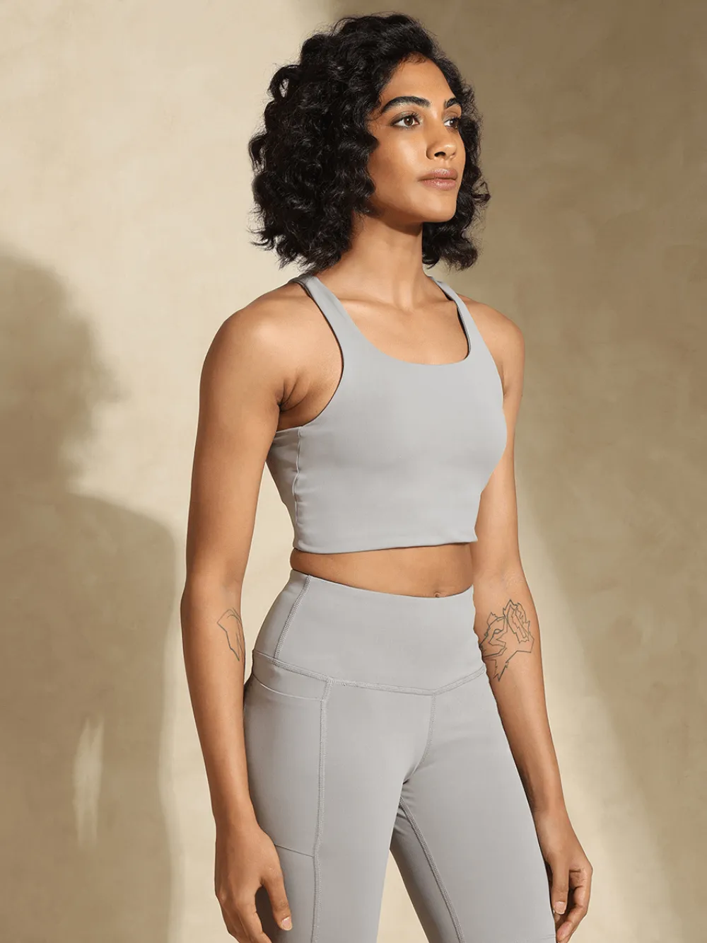 Cloud Grey High Impact Action Bra With Clasp & Aura Cycling Shorts