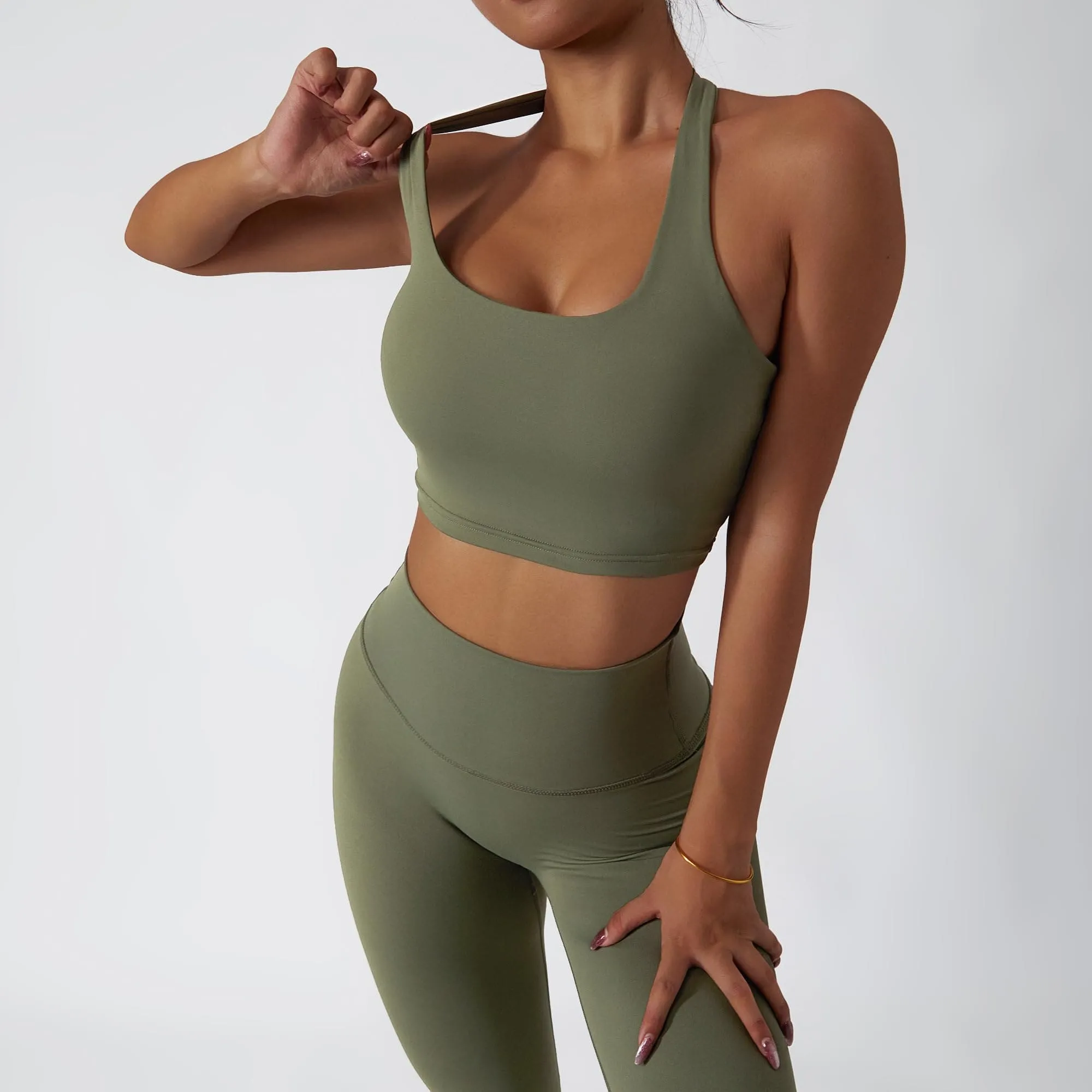 MUMANAIXI 3-Piece Seamless Moisture-Wicking Workout Set for Women - Gym, Fitness, Running, Yoga Sportswear (Green 2pcs)