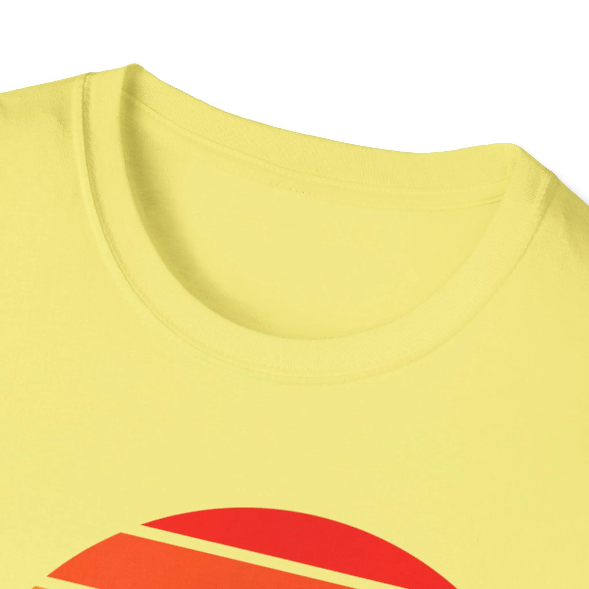 Retro Beach Summer Vibe Sunset And Palm Trees Unisex Softstyle T-Shirt