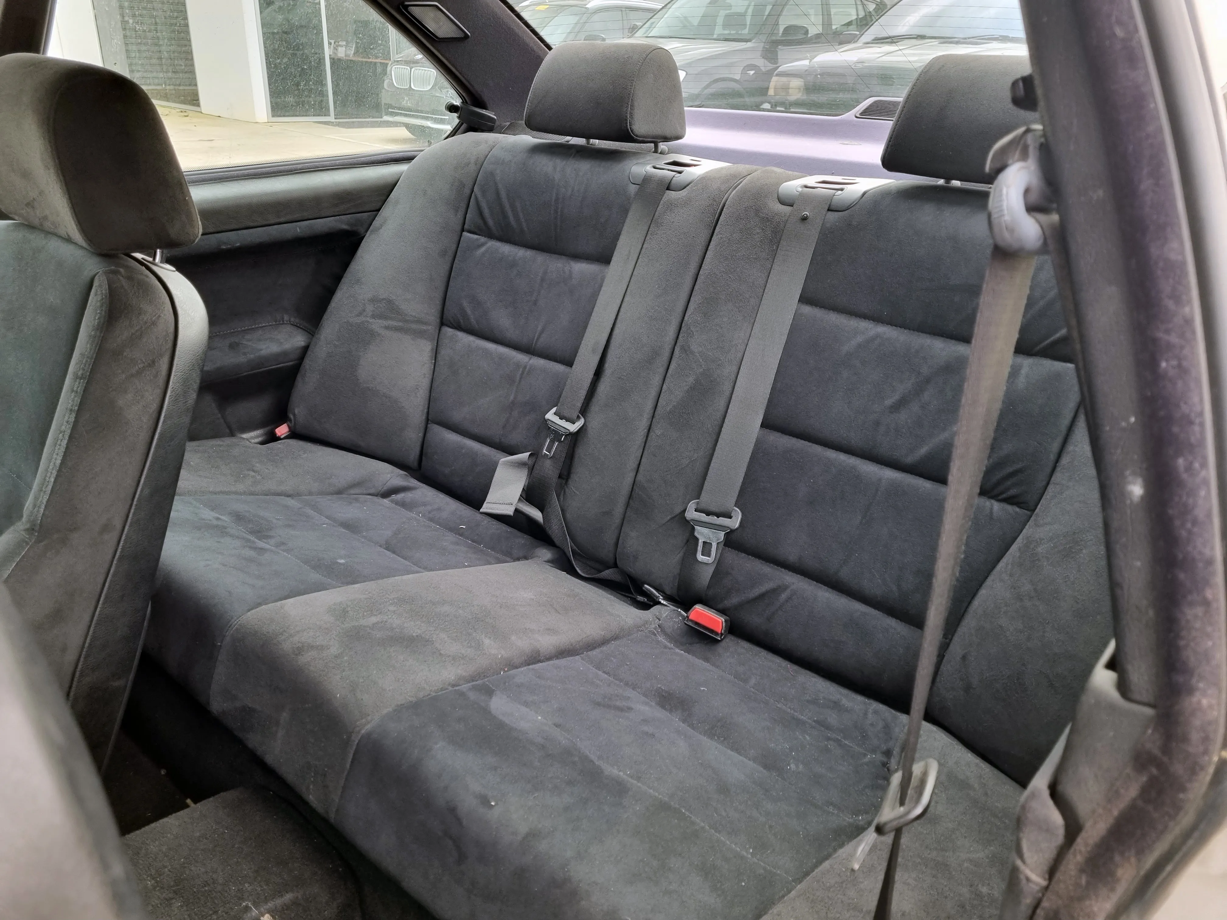 S3057 3' E36 Coupe 318is M44 AUTO 1998/09
