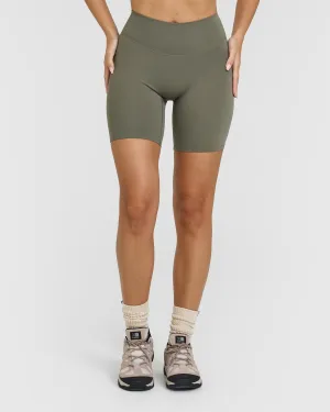 SoftMotion™ Cycling Shorts 8" | Alpine Green