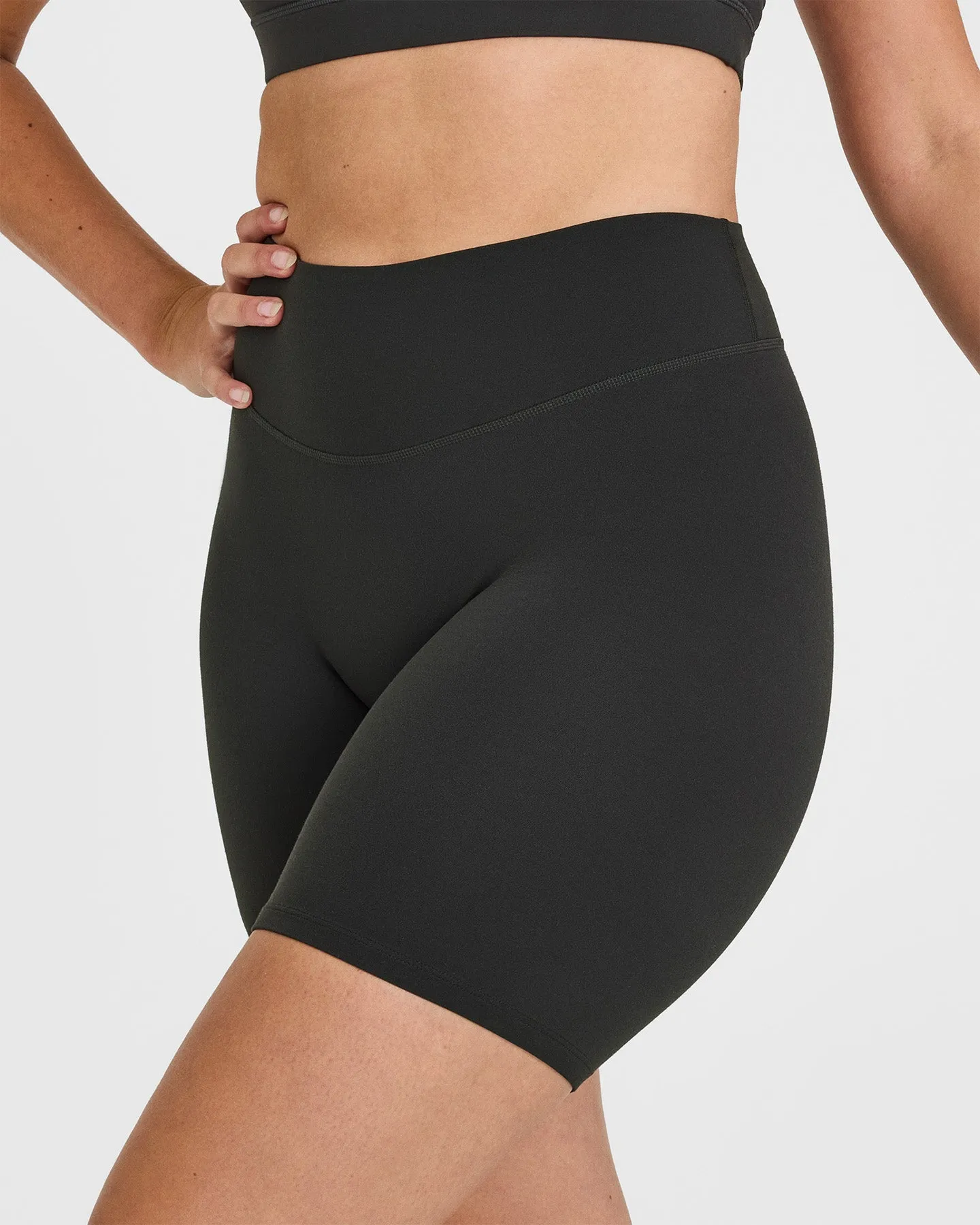 SoftMotion™ Cycling Shorts 8" | Soft Black
