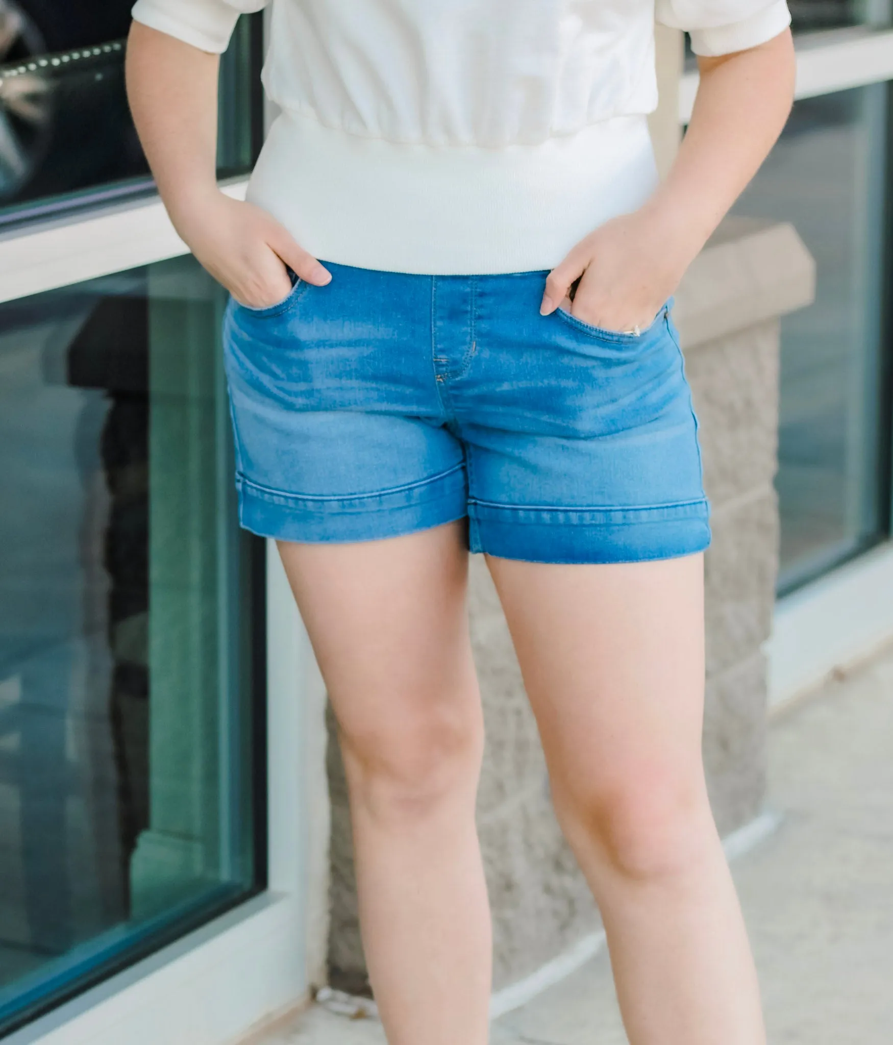 Sound Style Pull On Shorts in Medium Wash