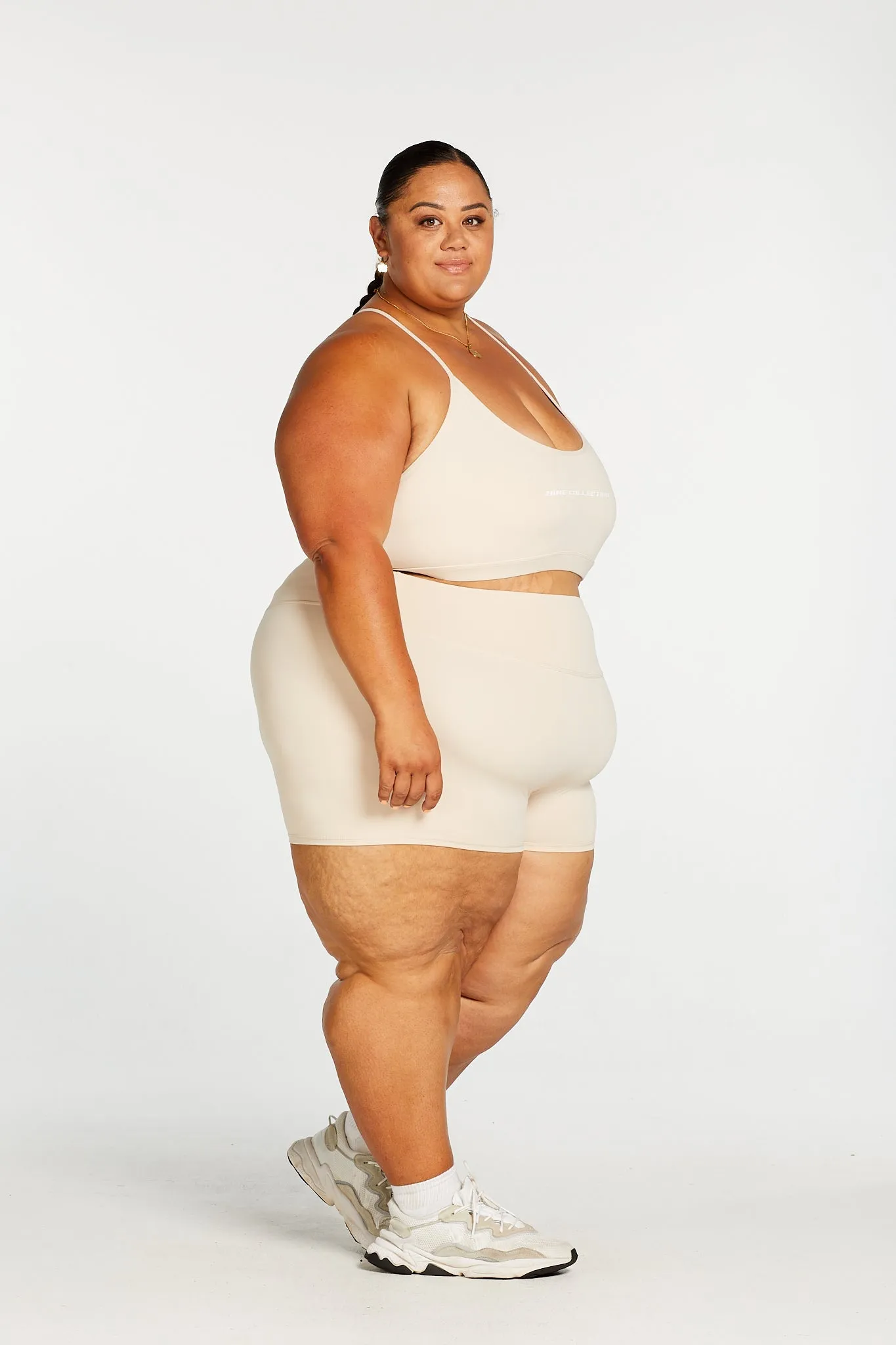 STAPLE SHORT SHORTS BEIGE