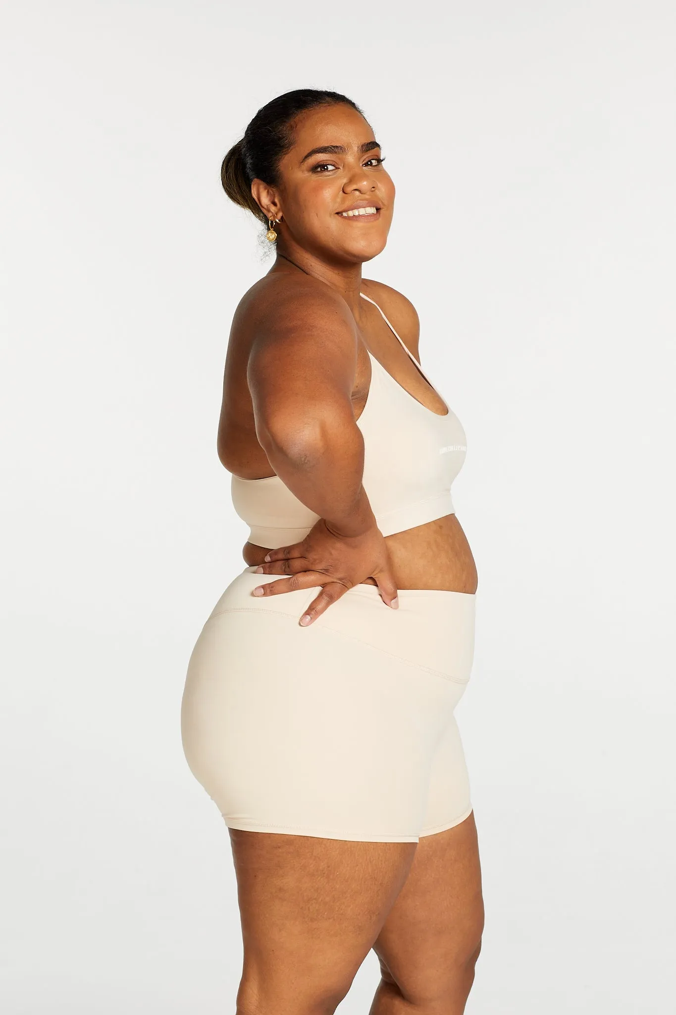 STAPLE SHORT SHORTS BEIGE
