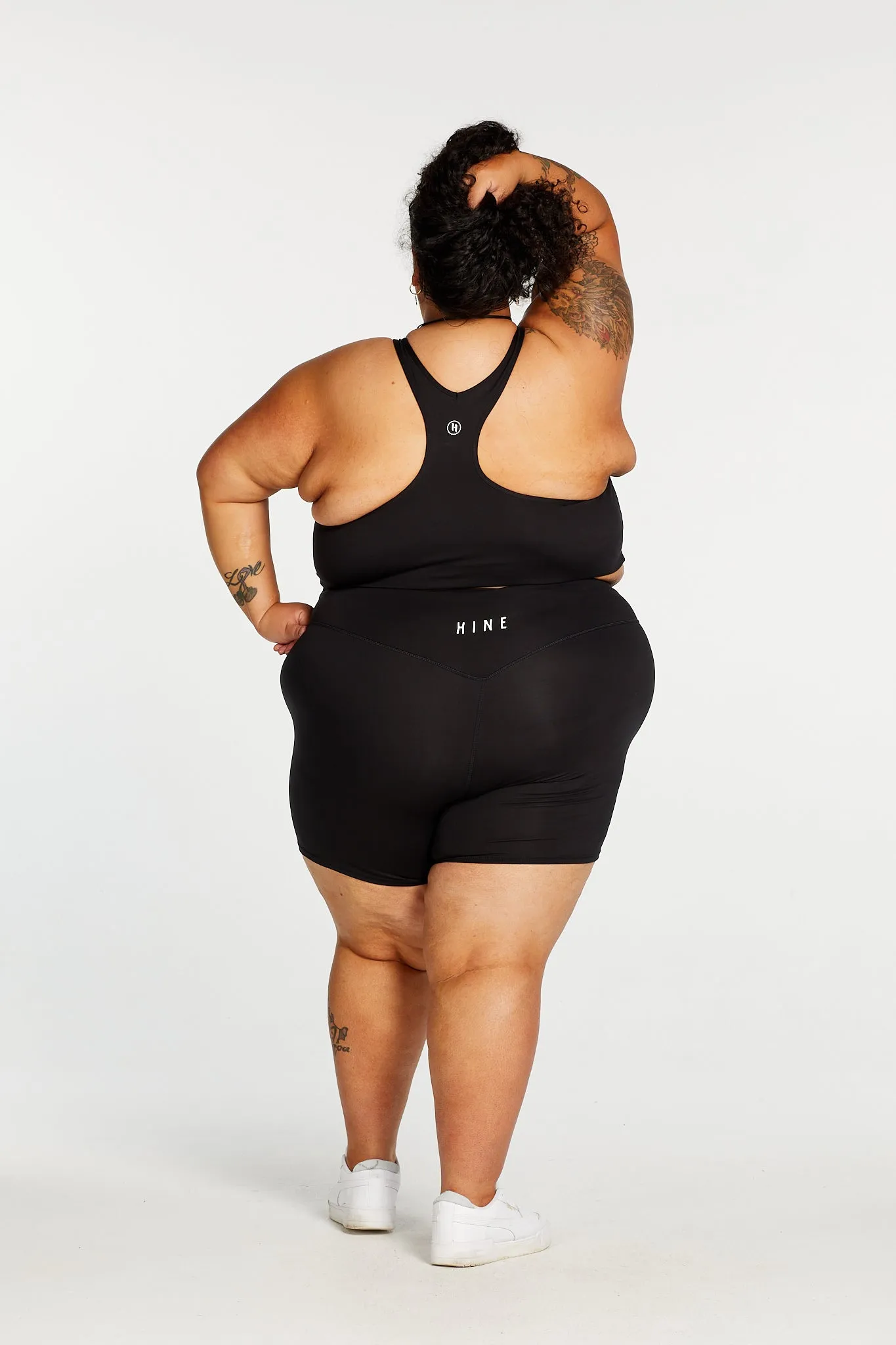STAPLE SHORT SHORTS ONYX