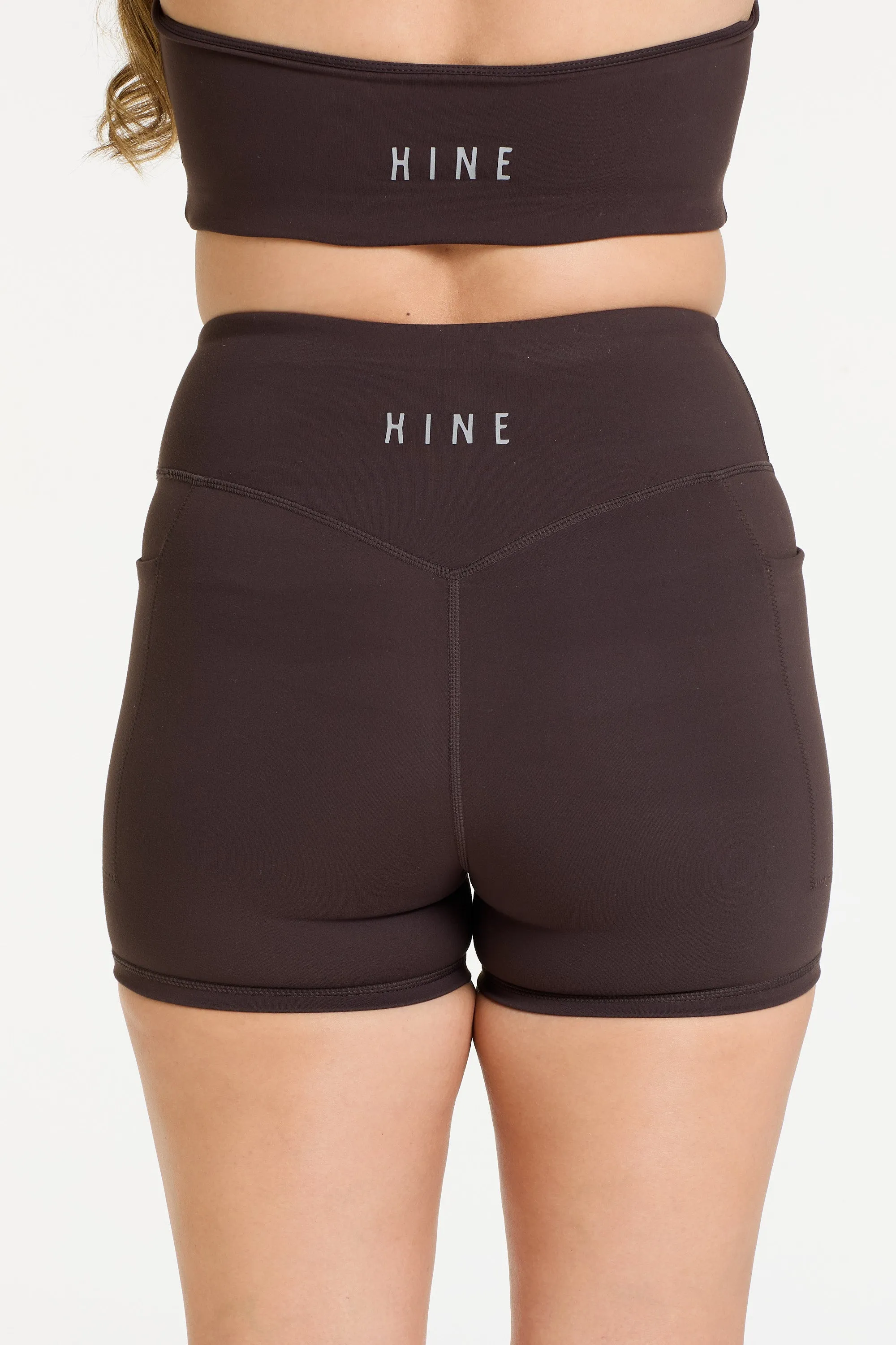 STAPLE W/ POCKET SHORT SHORT COCOA