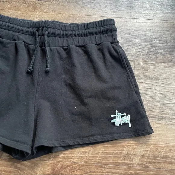 Stussy black gym shorts L