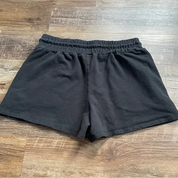 Stussy black gym shorts L