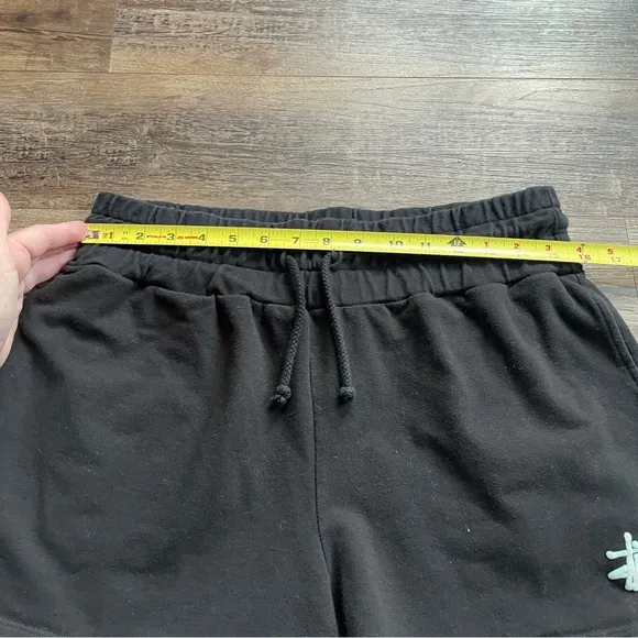 Stussy black gym shorts L