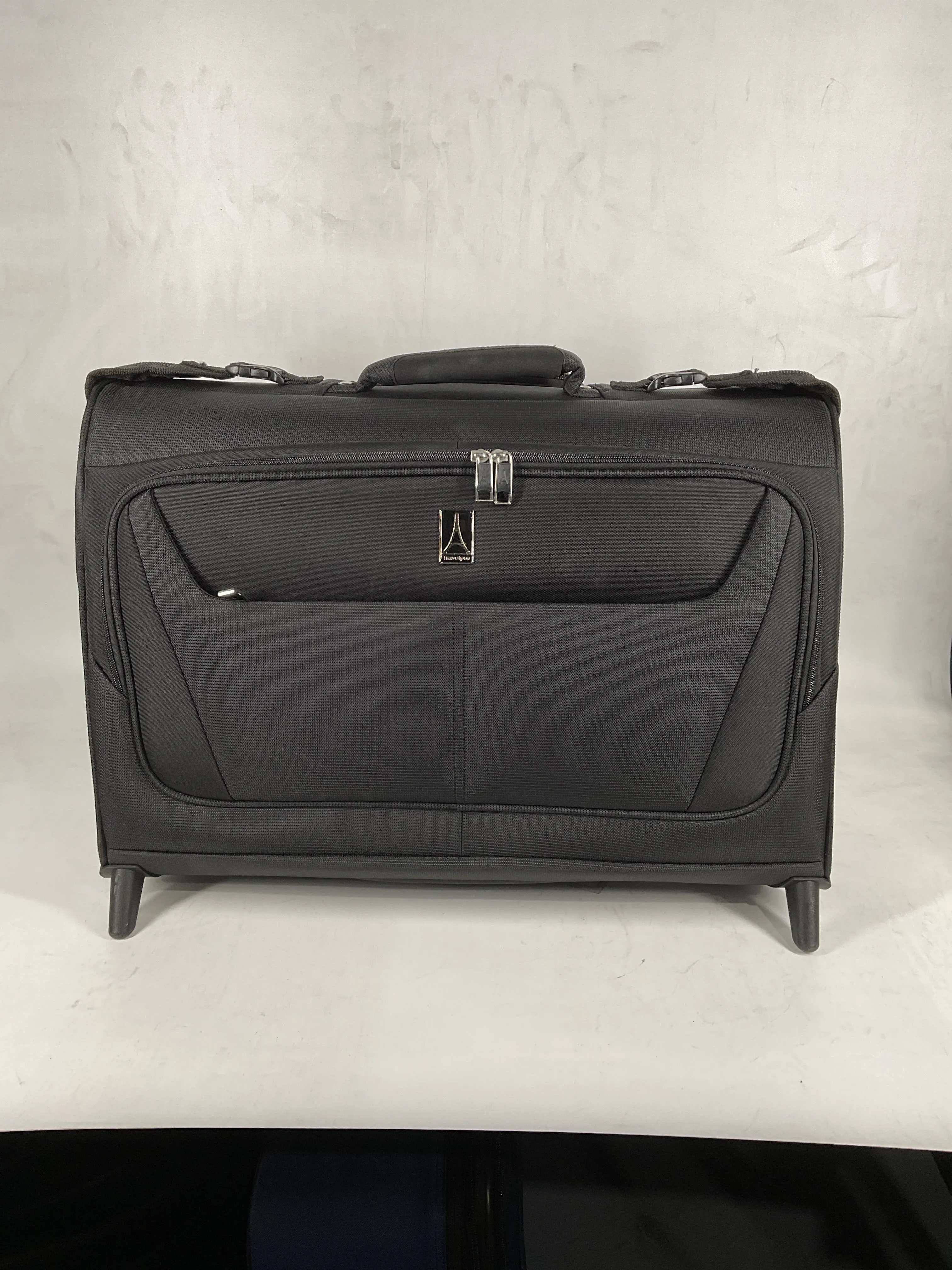 Travelpro Maxlite 5 Softside Lightweight Carry-On Upright 2 Wheel Rolling Garment Bag, Men and Women Black One Size U16
